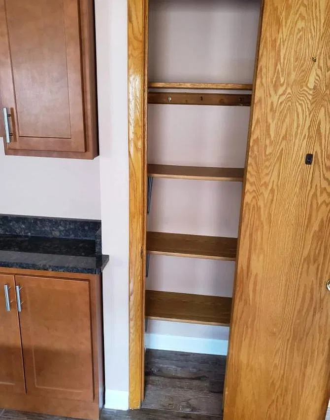 3 bed, 1.5 bath, 1350 sqft, $2,200 — Photo 3