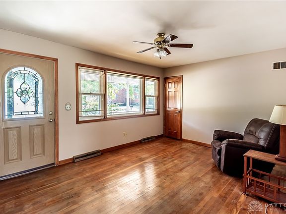 5th image of 800 Florence Ave