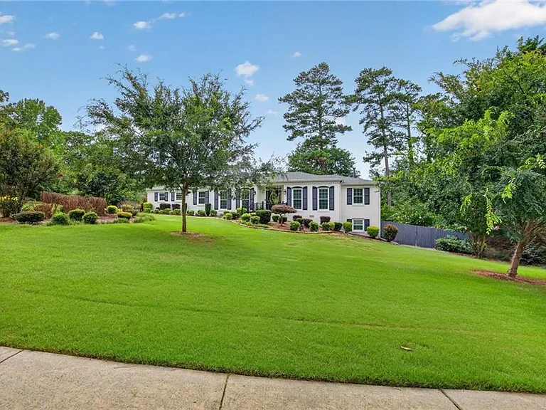 2982 Northbrook Dr — Photo 9