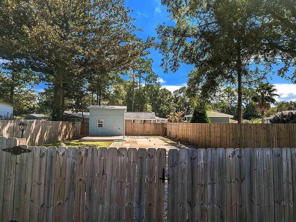 1st image of 631 Escambia Dr