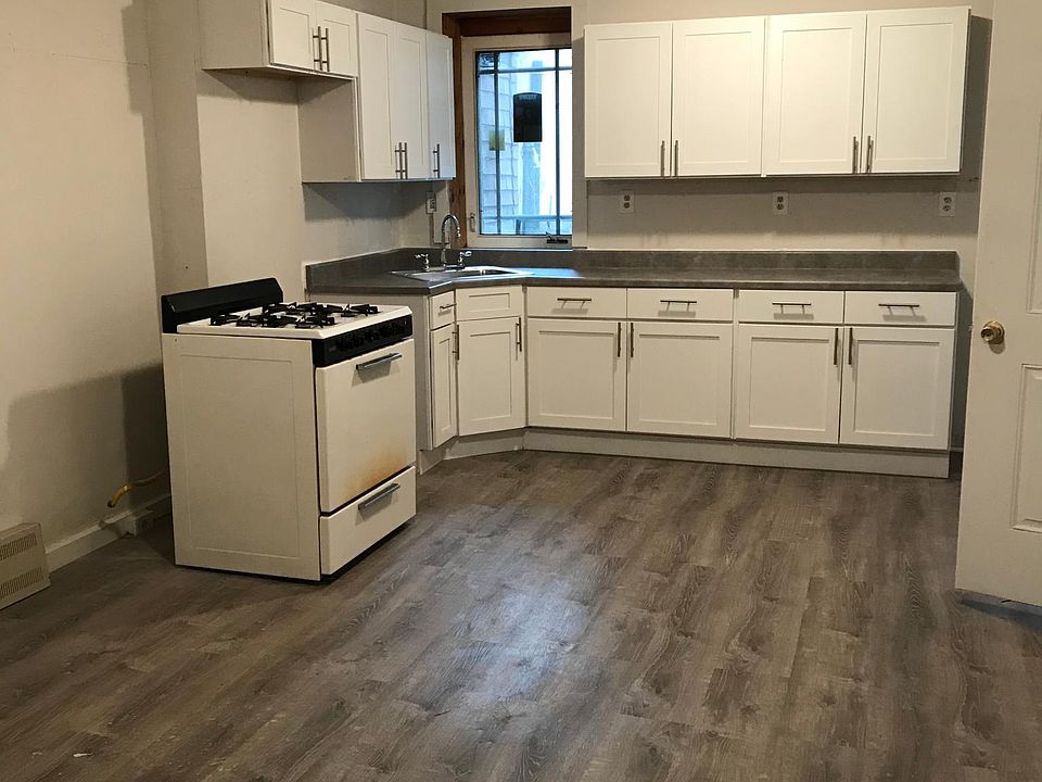 1st image of 137 William St #2-3-1