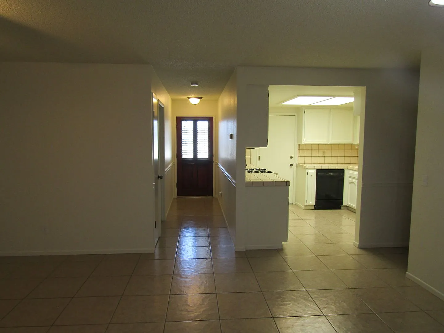 Cute 2 bedroom Arroyo Grande Twin Home — Photo 3