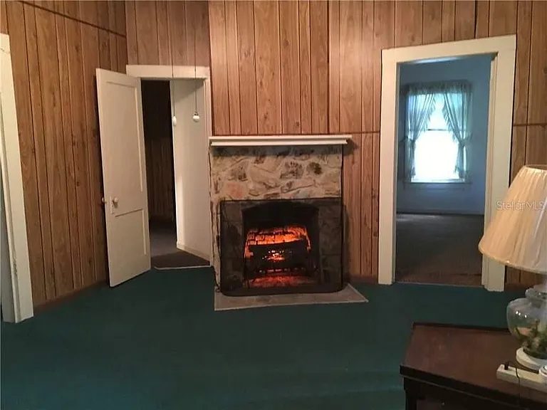 310 E Noble Ave — Photo 6