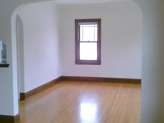 3rd image of 1624 2nd Ave N #2