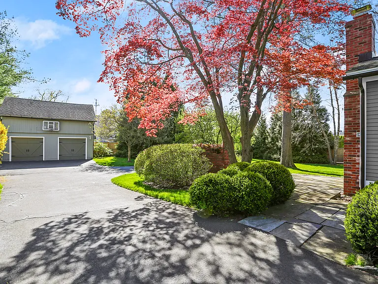 1005 Old Post Rd — Photo 25