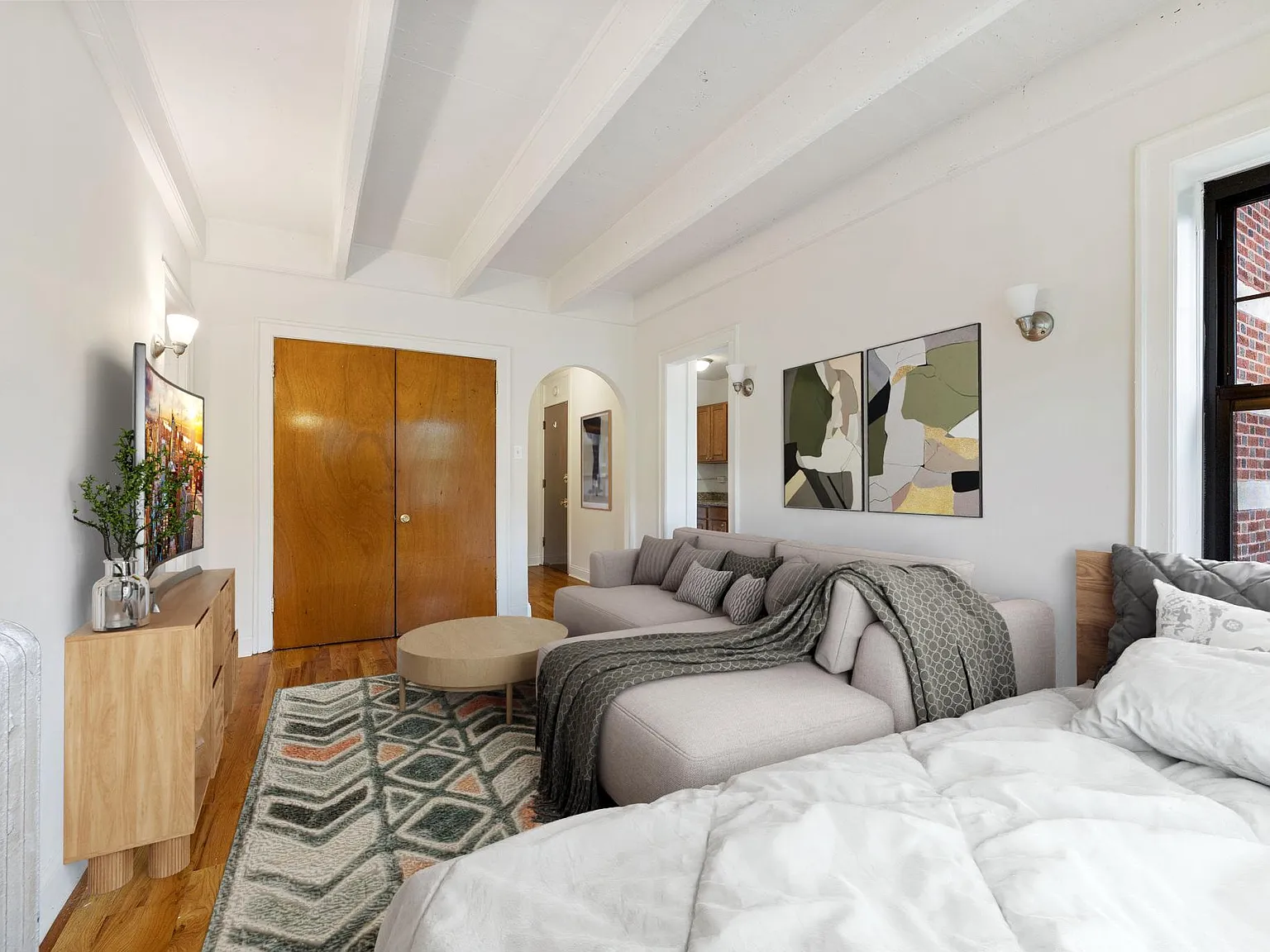 4701 N. Beacon — Photo 2