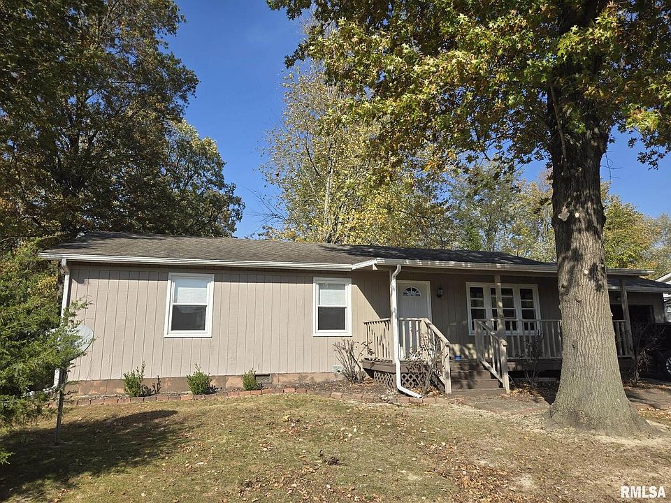 1st image of 1104 Thomas Dr