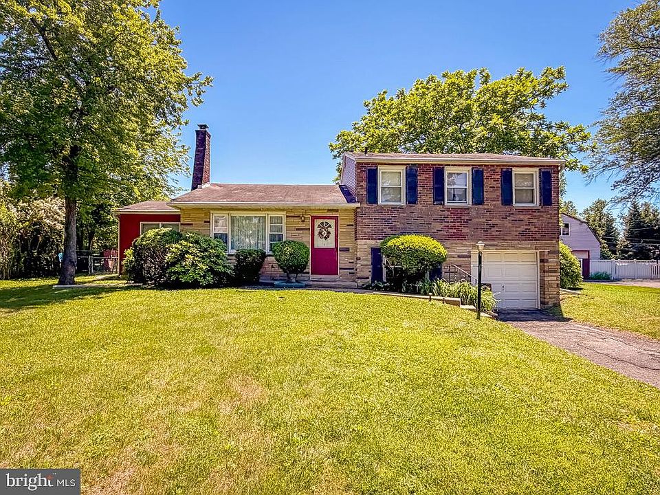 1st image of 74 Meadow Ln