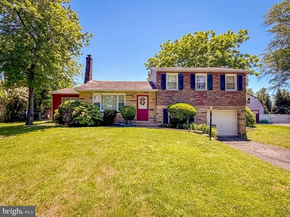 74 Meadow Ln, Richboro, PA 18954