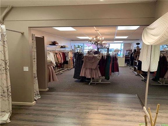 4th image of 440 Dogwood Ave