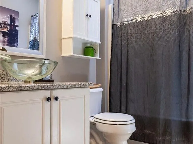 8404 SW 66th Ln — Photo 12