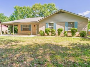 715 E Verbena Ave, Foley, AL 36535