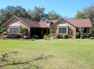1534 Live Oak Dr, Inez, TX 77968