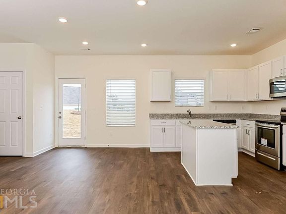 2nd image of 210 Long Island Dr