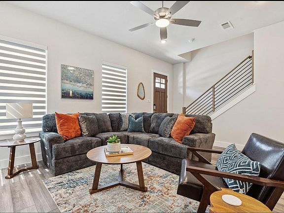 5th image of 8103 Blomley Dr