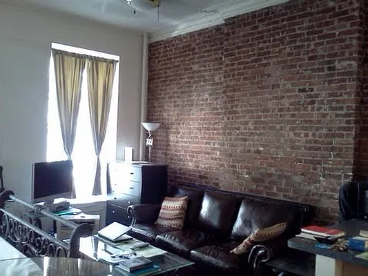 Rented by Manhattan Property Group | media 12