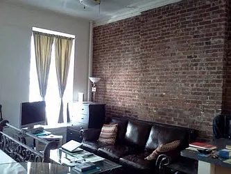 Rented by Manhattan Property Group