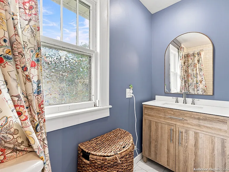 1250 Emerald Ave NE — Photo 11