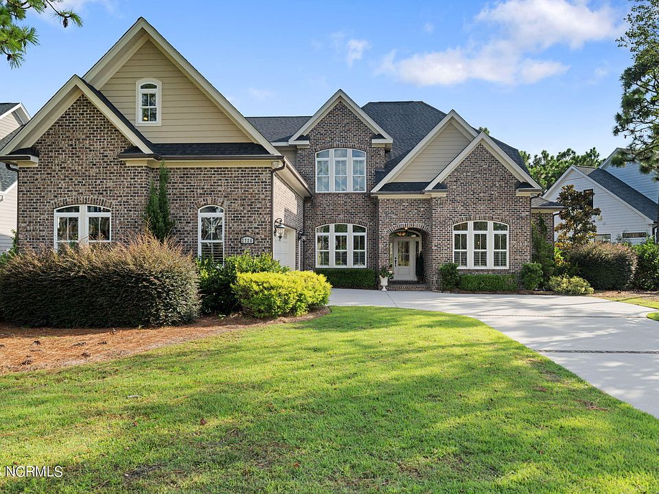 1st image of 2726 Oak Forest Drive