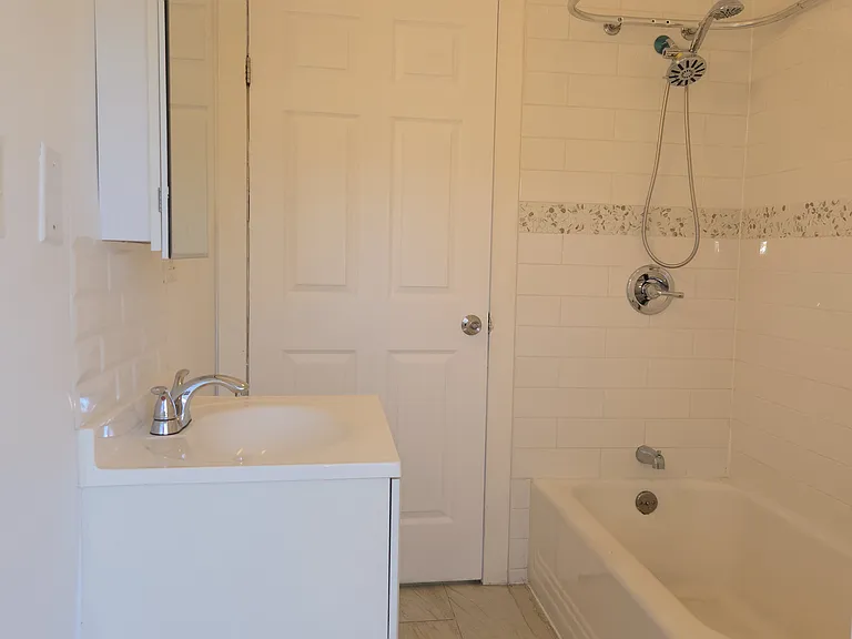 303 E Broad St #3 — Photo 11