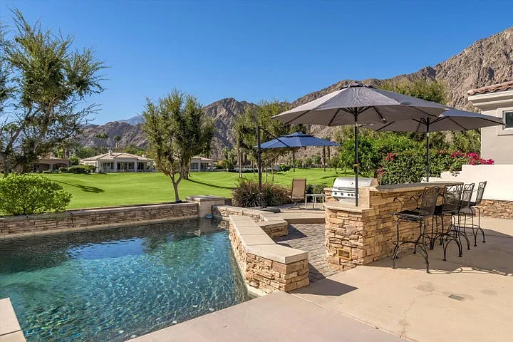 5 bed, 4140 sqft, $18,000 — Photo 1