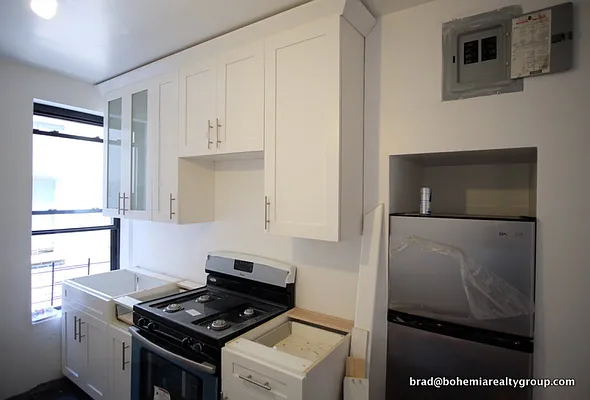 Rented by Bohemia Realty Group | media 6