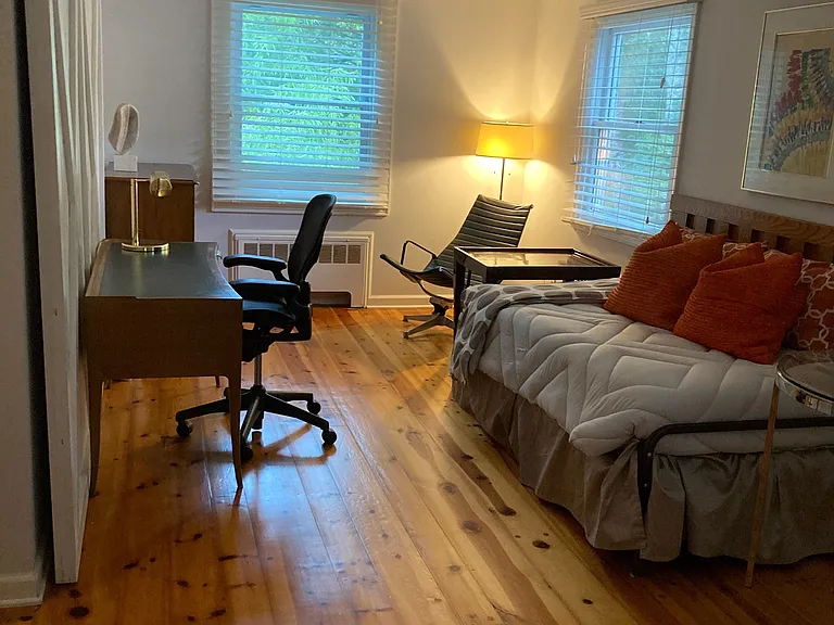 311 Meadows W — Photo 8
