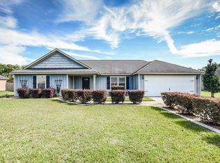 12 N Moody Dr, Ray City, GA 31645