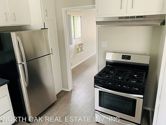 3rd image of 5315 Whitsett Ave APT 4