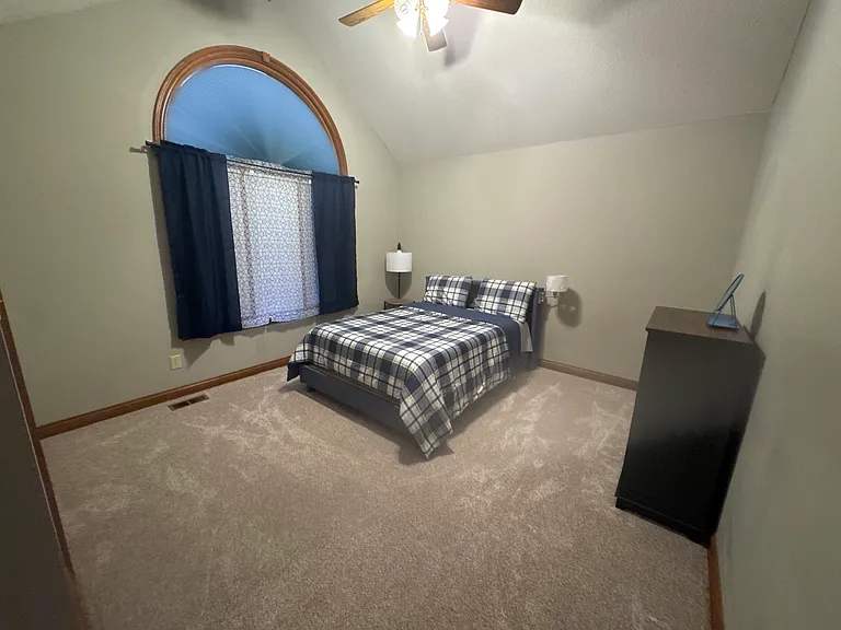 1007 New Harmony Dr — Photo 43