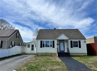 97 Courtney Ave, Pawtucket, RI 02861