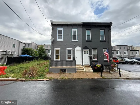 2447 Ingersoll St, Philadelphia, PA 19121