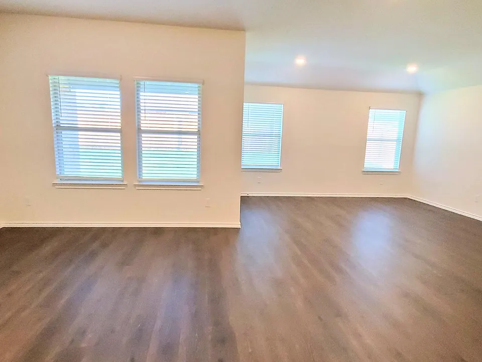 2109 Basil Ave