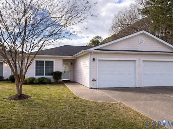 19 Bay Ct, Kilmarnock, VA 22482