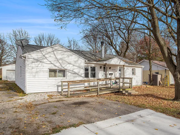 720 Cherry St, Charlotte, MI 48813