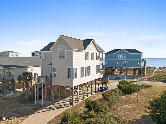 4th image of 918 E Beach Drive
