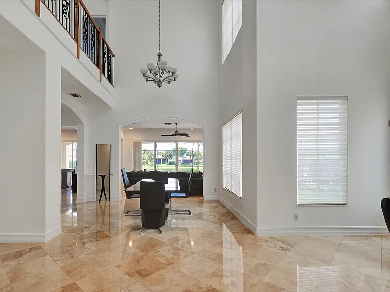 10640 NW 83rd Ct — Photo 5