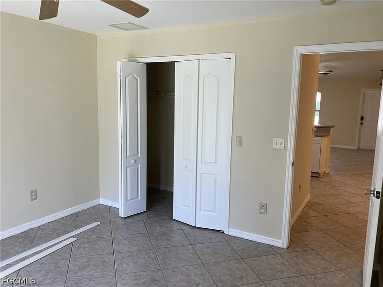 4415 SW 7th Pl — Photo 9