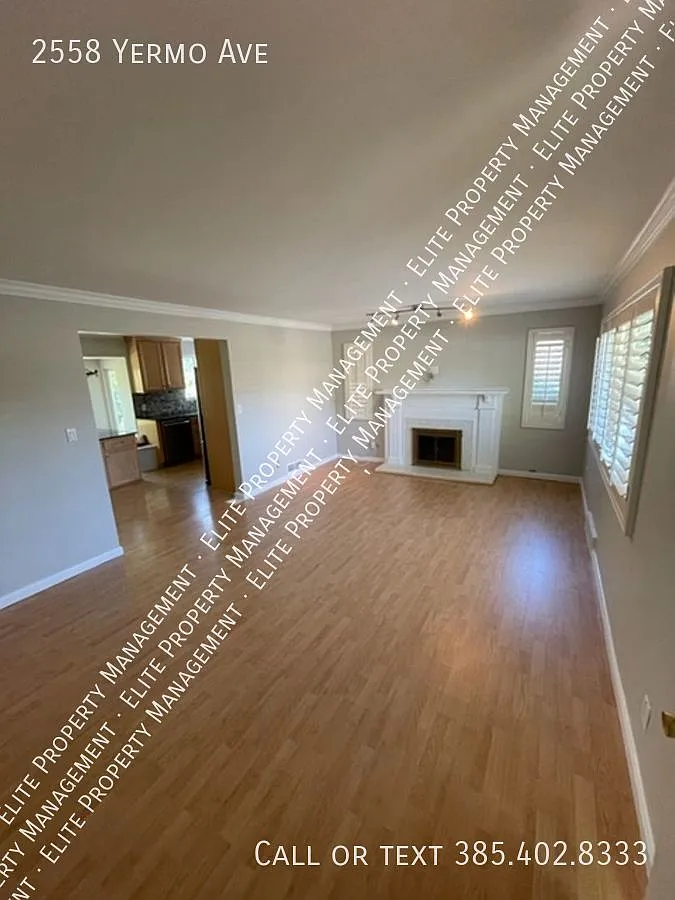 4 bed, 2.0 bath, 2200 sqft, $2,700 — Photo 4