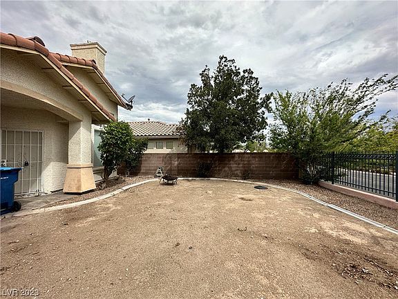 3rd image of 9472 Canalino Dr