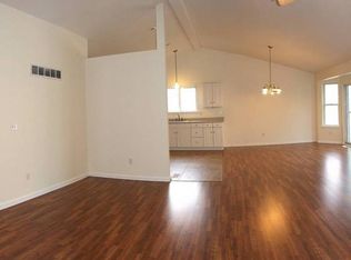 4 Summer Pointe Ct, O'Fallon, MO 63366
