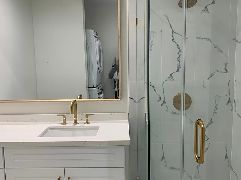 4442 Tobias Ave — Photo 3