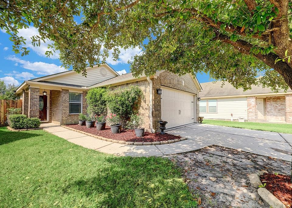 1st image of 7618 Shire Trail Ct