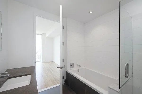 Rented by MAPT Residential LLC | media 7