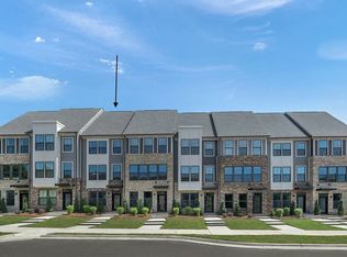 658 Uwharrie River Rd, Charlotte, NC 28211