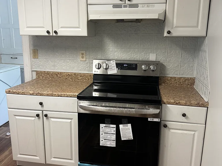 25 Cedar St #1 — Photo 6