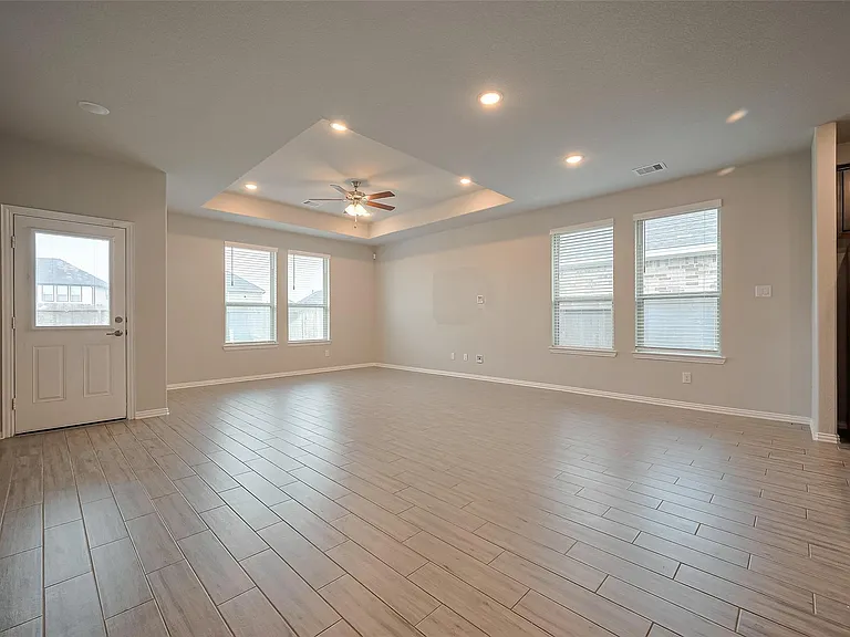 31415 Conover Dr — Photo 10