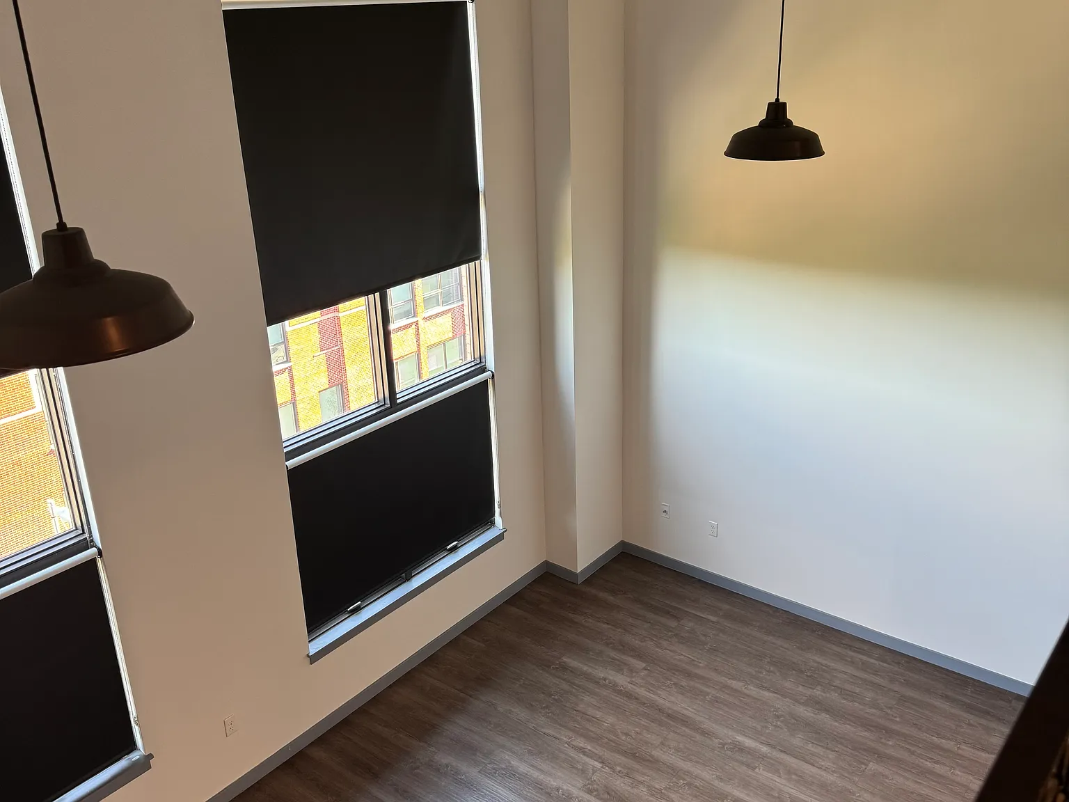 2 bed, 893 sqft, $2,343 — Photo 4