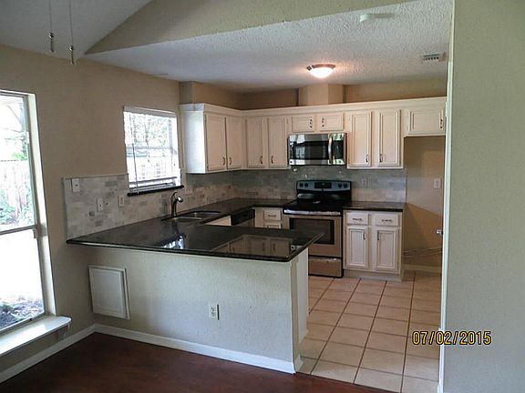 4th image of 16915 Swanmore Dr