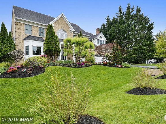 2nd image of 9326 Sprinklewood Ln